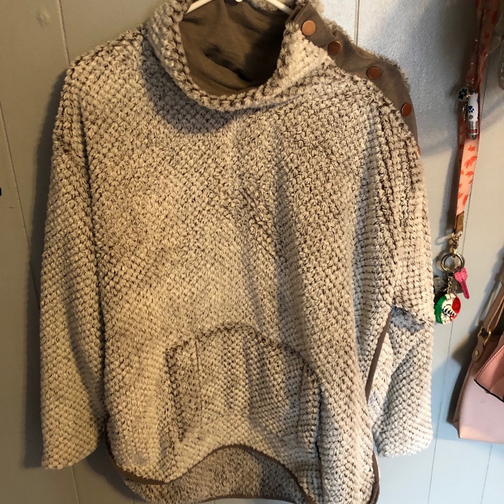 pullover sweater
